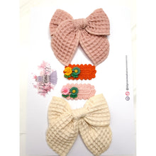 Blossom Bow and Clip Set