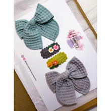 Blossom Bow and Clip Set